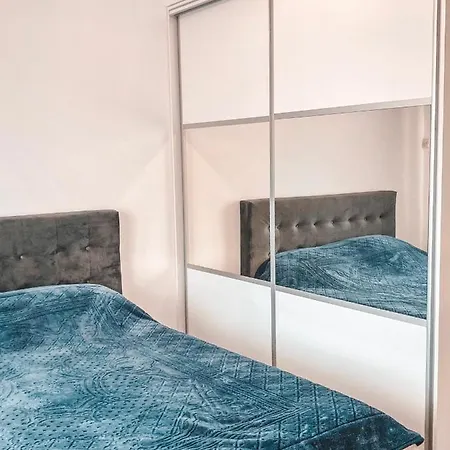 Calea Crangasi Apartment *