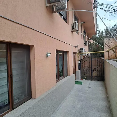 Apartment Calea Crangasi Bucharest